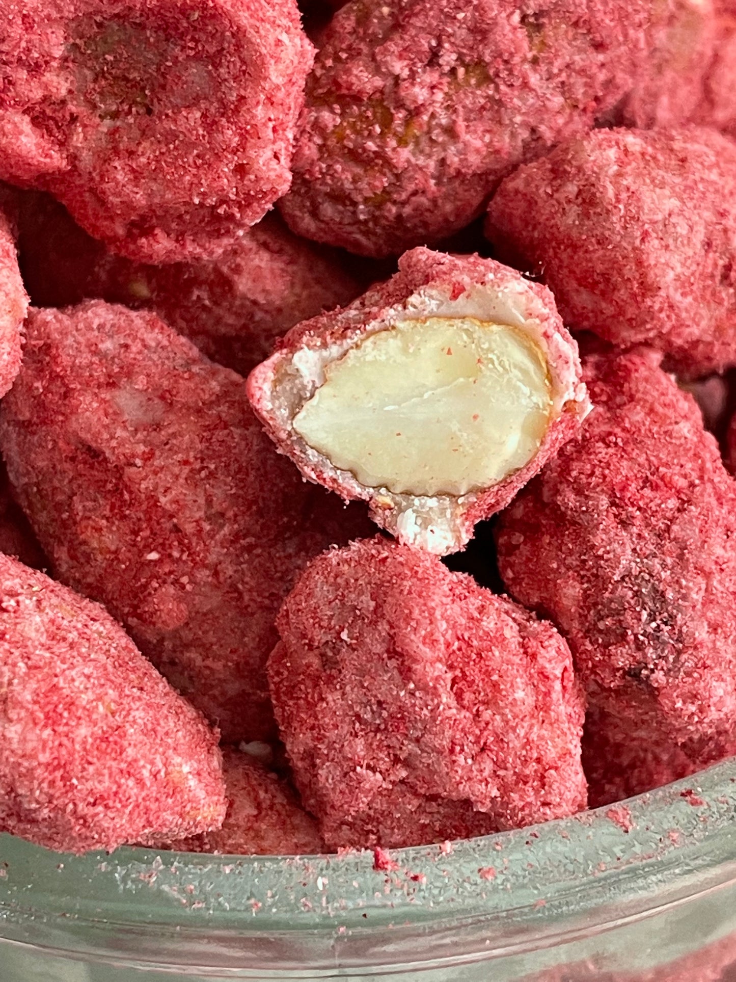 Berry cheesecake almonds by Nutalie’s Premium Nut Shop 